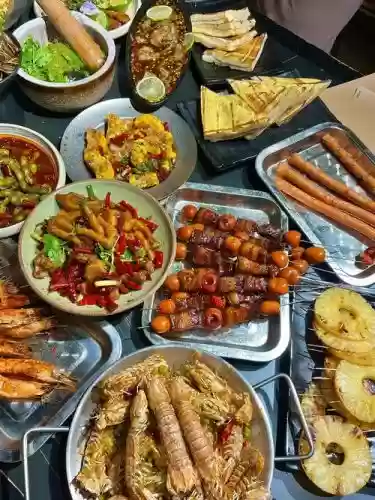 地摊最强阵容搭配插图