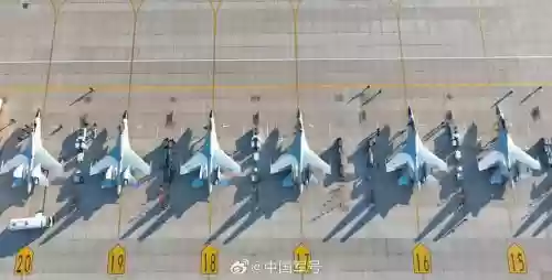 阅兵飞机阵容插图1